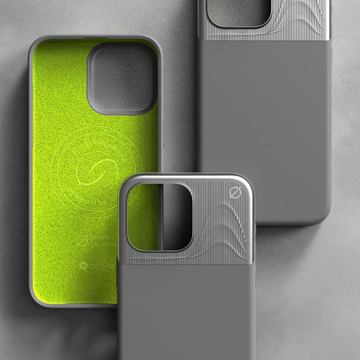 iPhone 15 Pro Max MagSafe case - Split Silicone powered by Alara#color_arctic-grey
